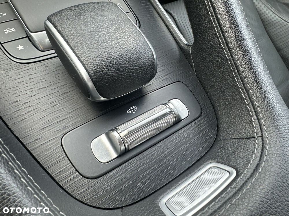 Mercedes-Benz GLE - 25