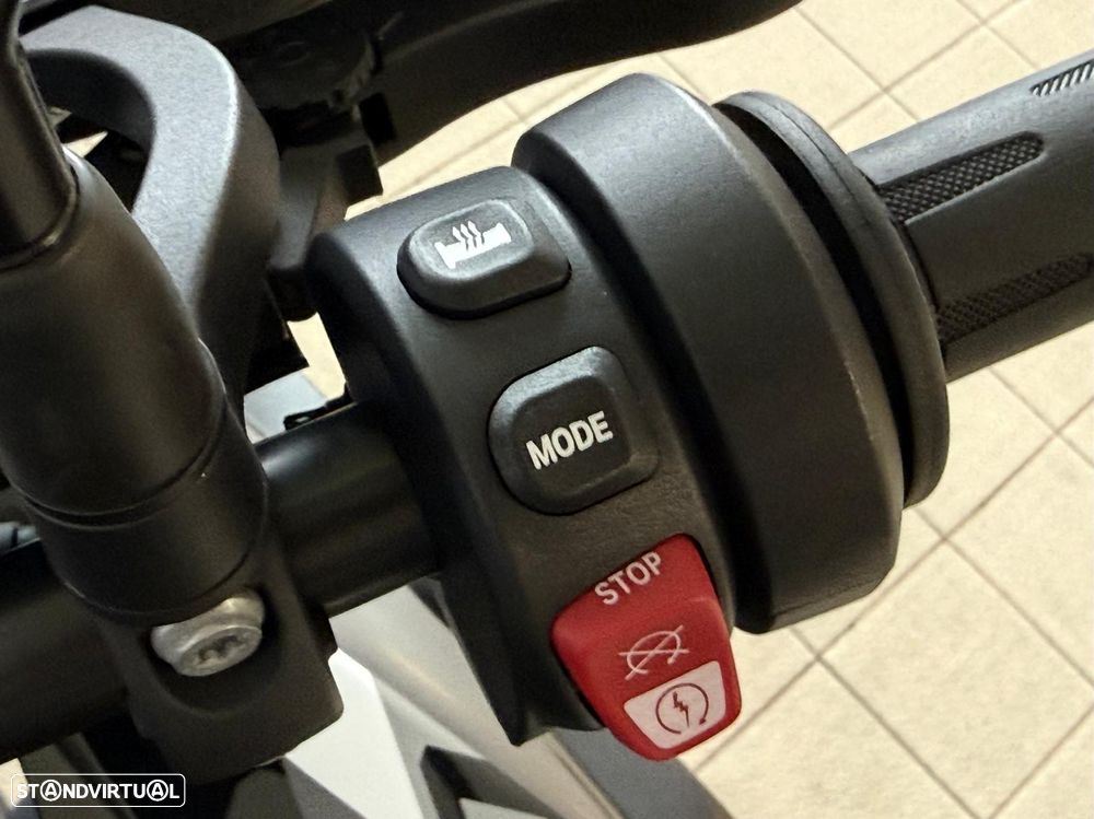 BMW F 800 GS TRIPLE BLACK - 8