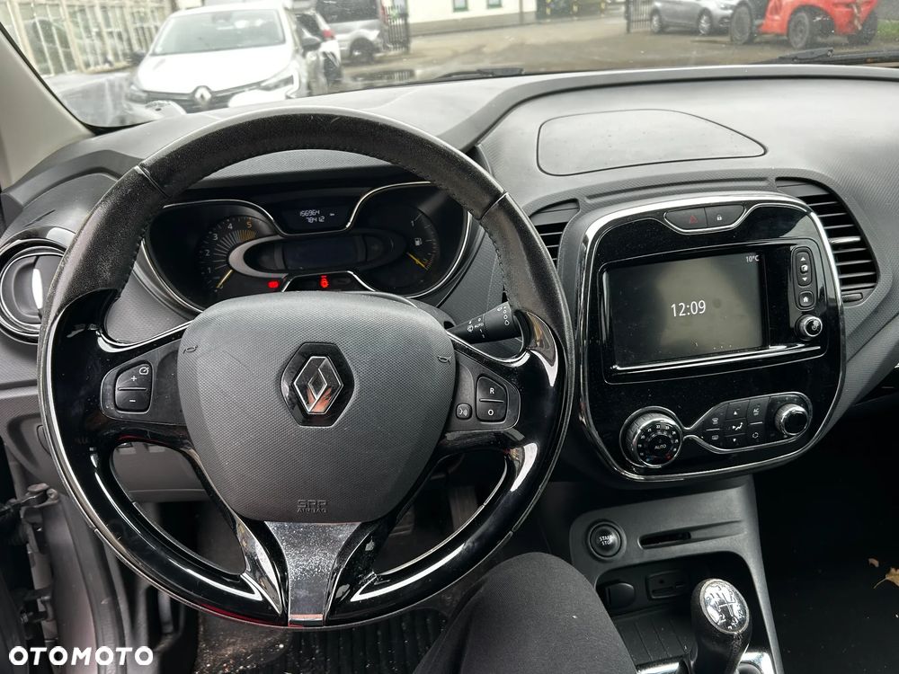 Renault Captur - 23