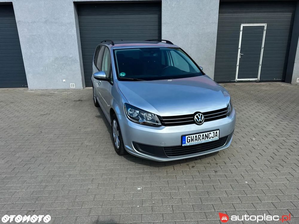 Volkswagen Touran - 10