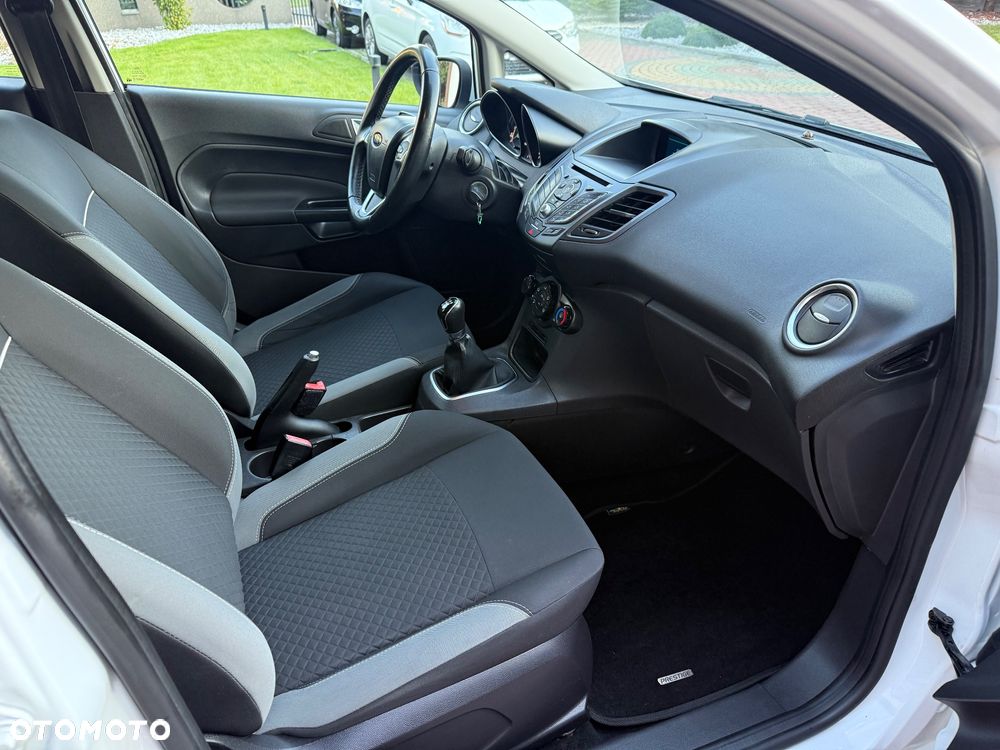 Ford Fiesta - 12