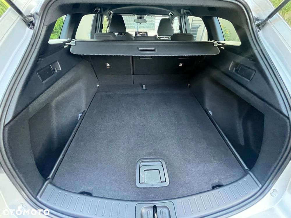 Toyota Corolla 1.8 Hybrid Comfort - 41