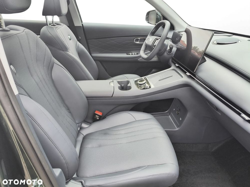 Geely Starray EM-i 1.5 PHEV Max - 12