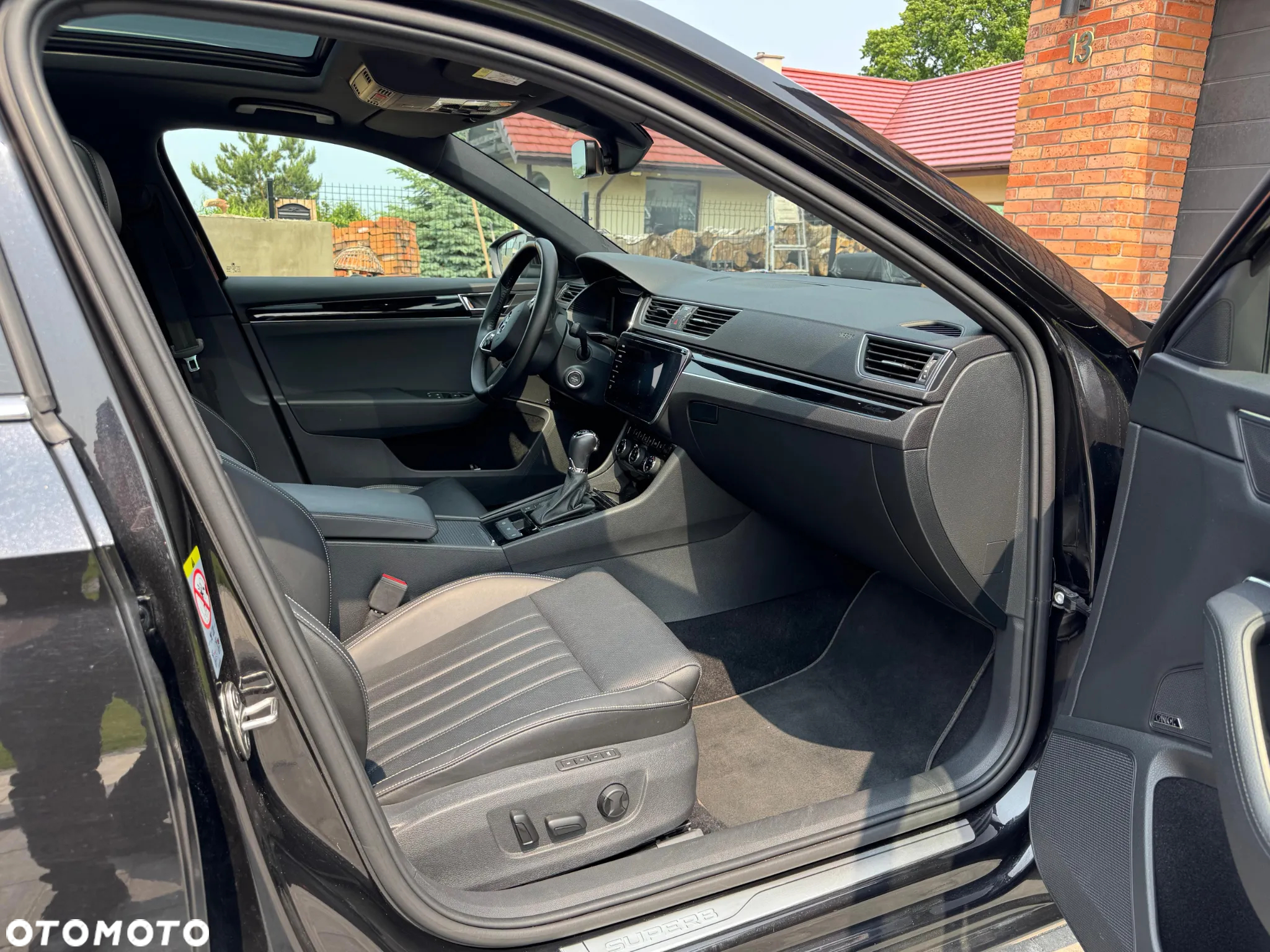 Skoda Superb 2.0 TDI SCR 4x4 L&K DSG - 16