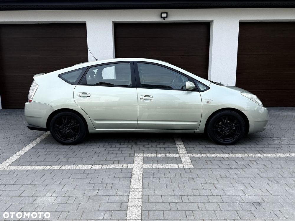 Toyota Prius 1.5 VVT-i Sol - 9