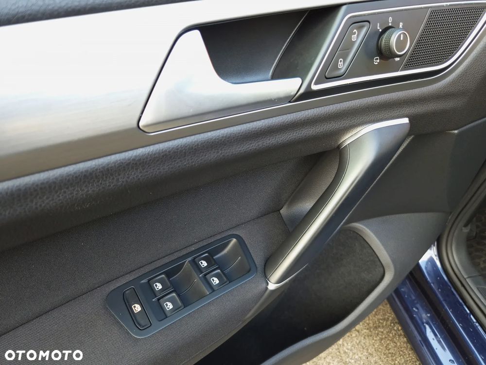 Volkswagen Golf Sportsvan 1.4 TSI (BlueMotion Technology) Comfortline - 27