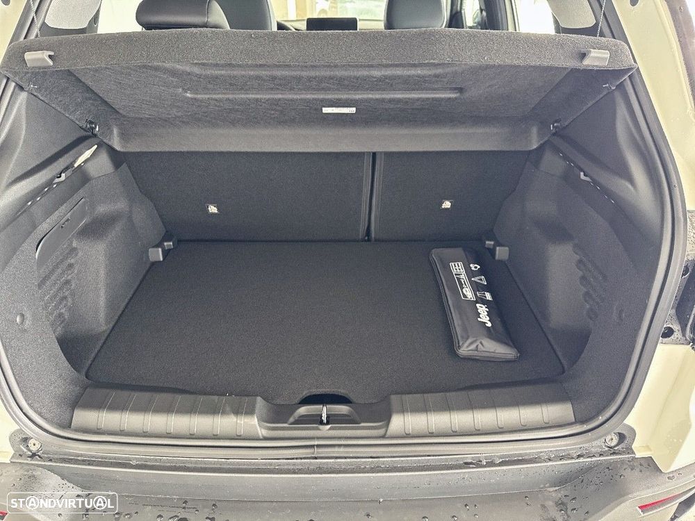 Jeep Avenger 1.2 GSE T3 Altitude - 6