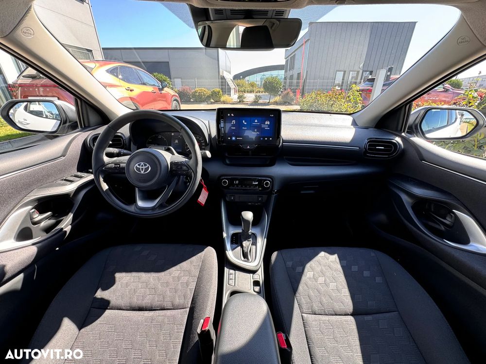 Toyota Yaris 1.5 VVT-i HSD Active - 24