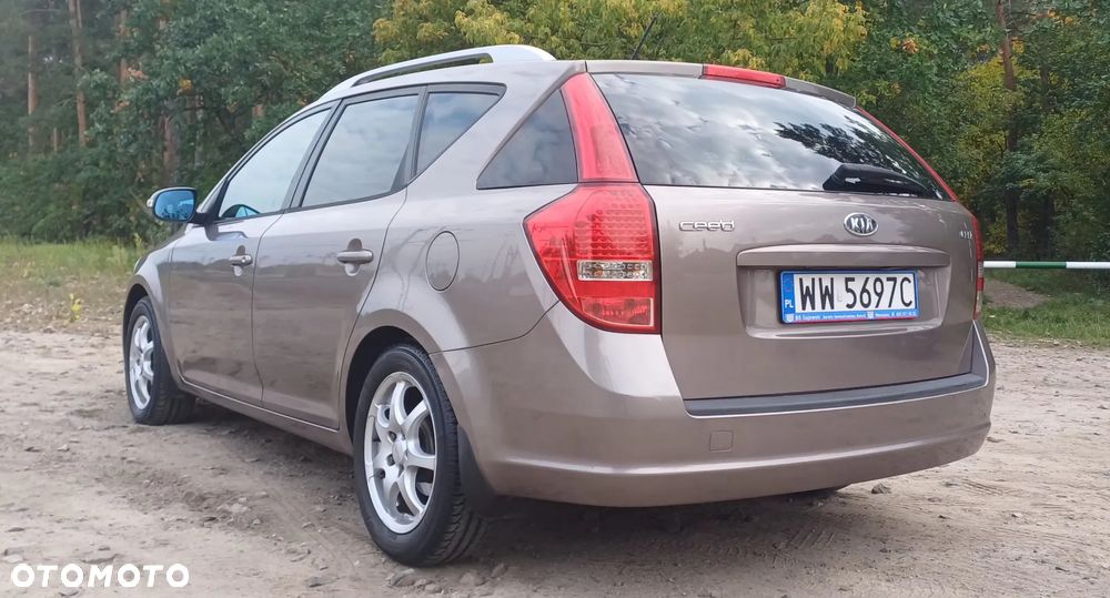 Kia Ceed - 6