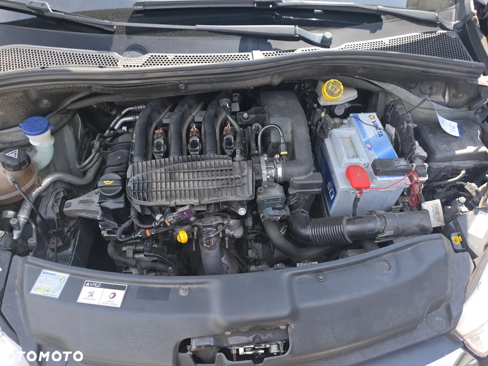 Peugeot 208 82 PureTech Style - 14