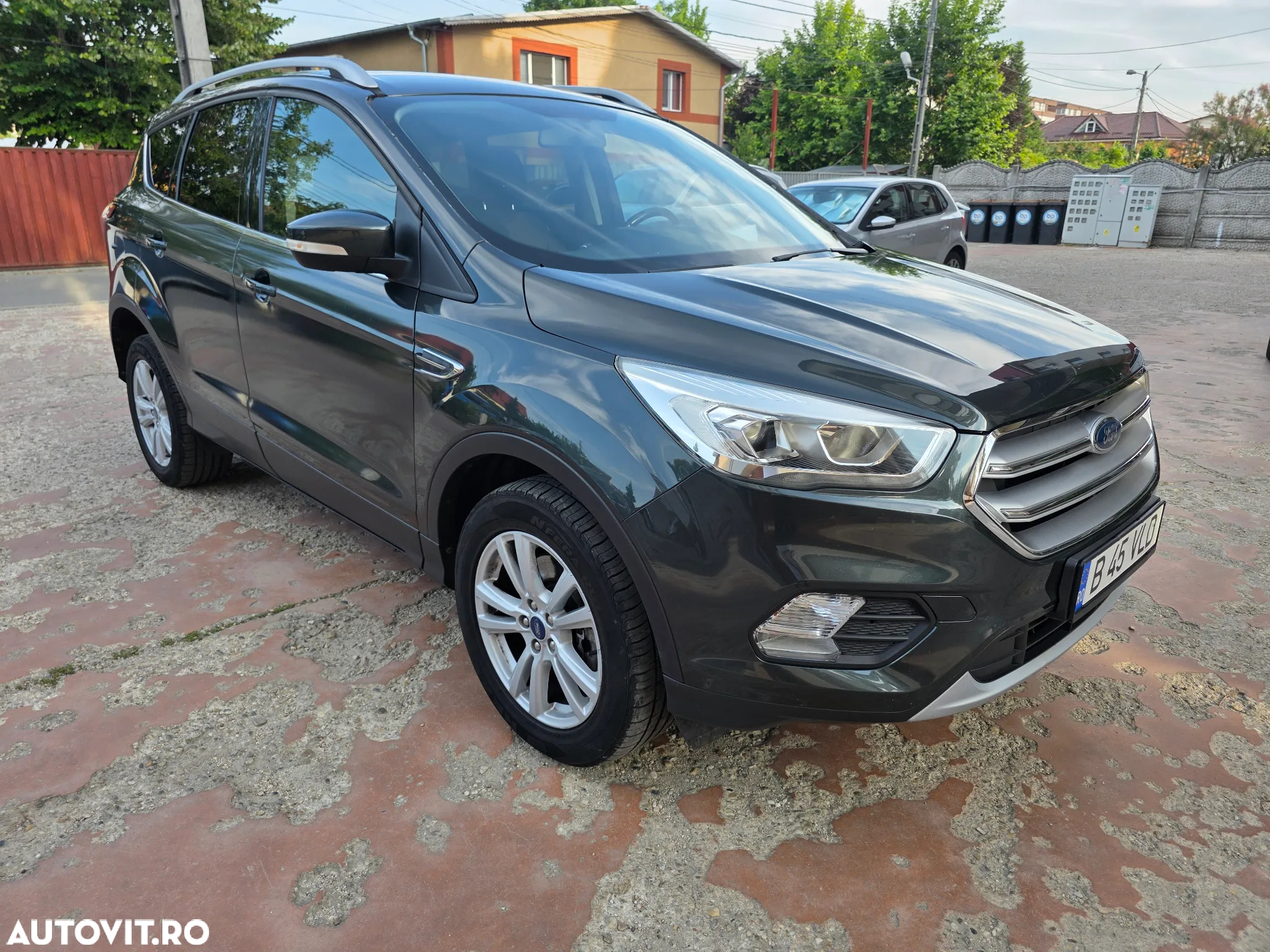Ford Kuga 1.5 TDCi 2WD Trend - 4