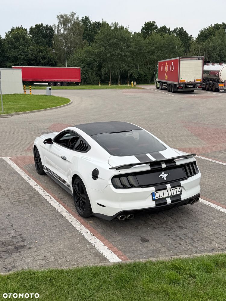 Ford Mustang - 12