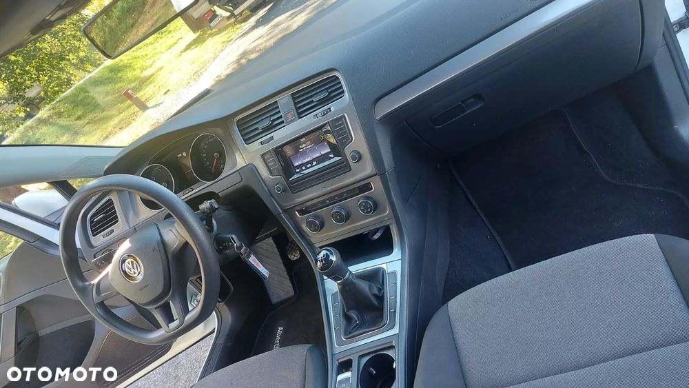 Volkswagen Golf 1.6 TDI BlueMotion Comfortline - 28