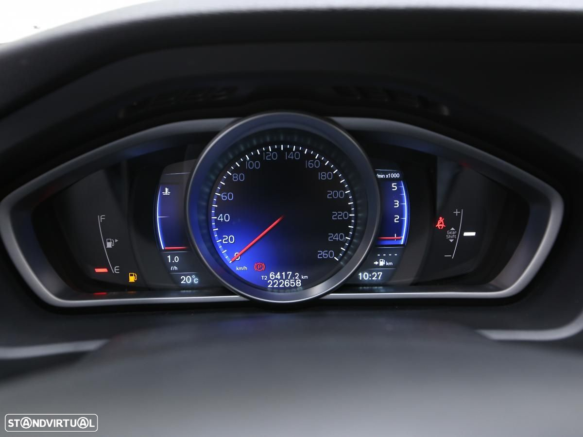 Volvo V40 - 18