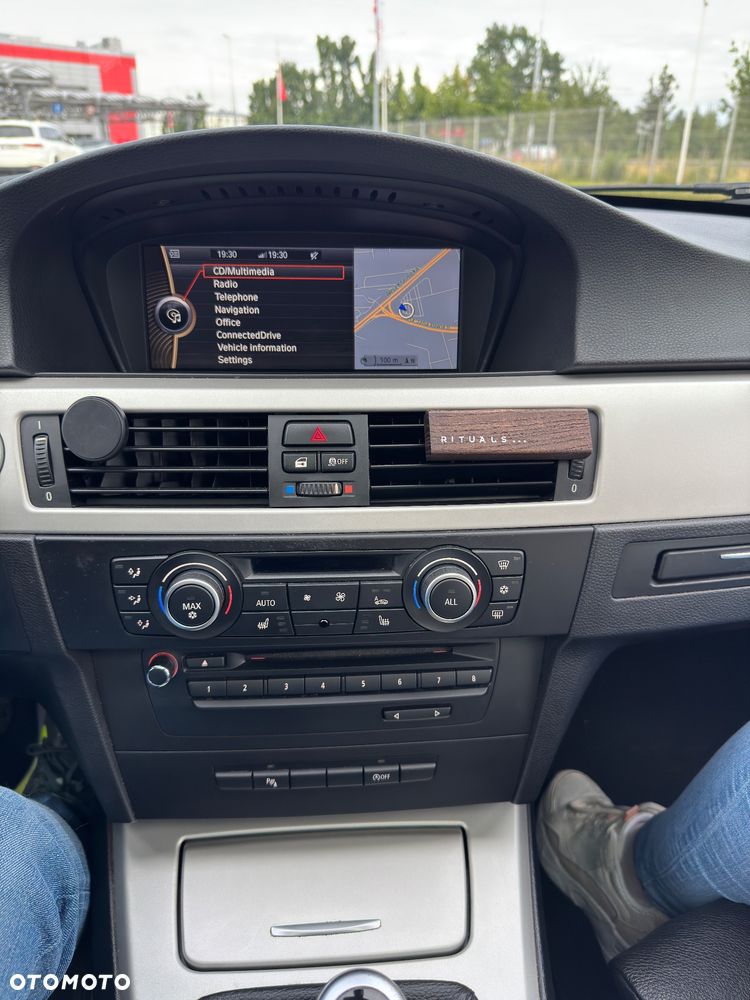 BMW Seria 3 320d - 30