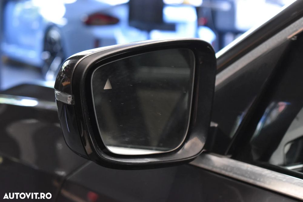 BMW Seria 3 330i Aut. Sport Line - 16