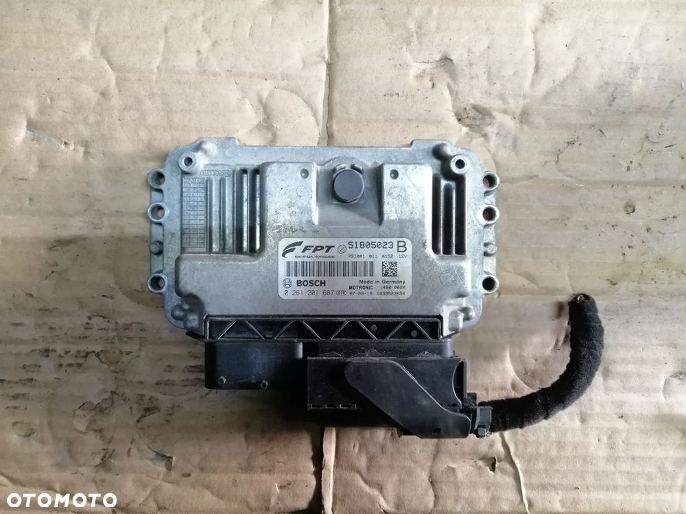 Fiat Bravo II 1.4 T.Jet zestaw startowy komputer Bosch 0261201687 stacyjka 2 klucze immo skrzynki bezpieczników i inne - 2