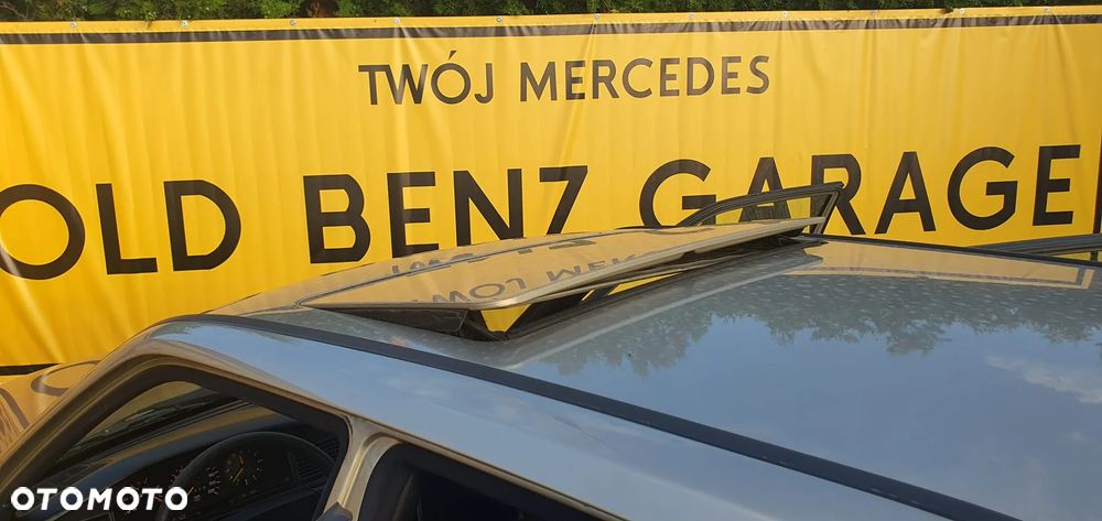 Mercedes-Benz W201 (190) - 12