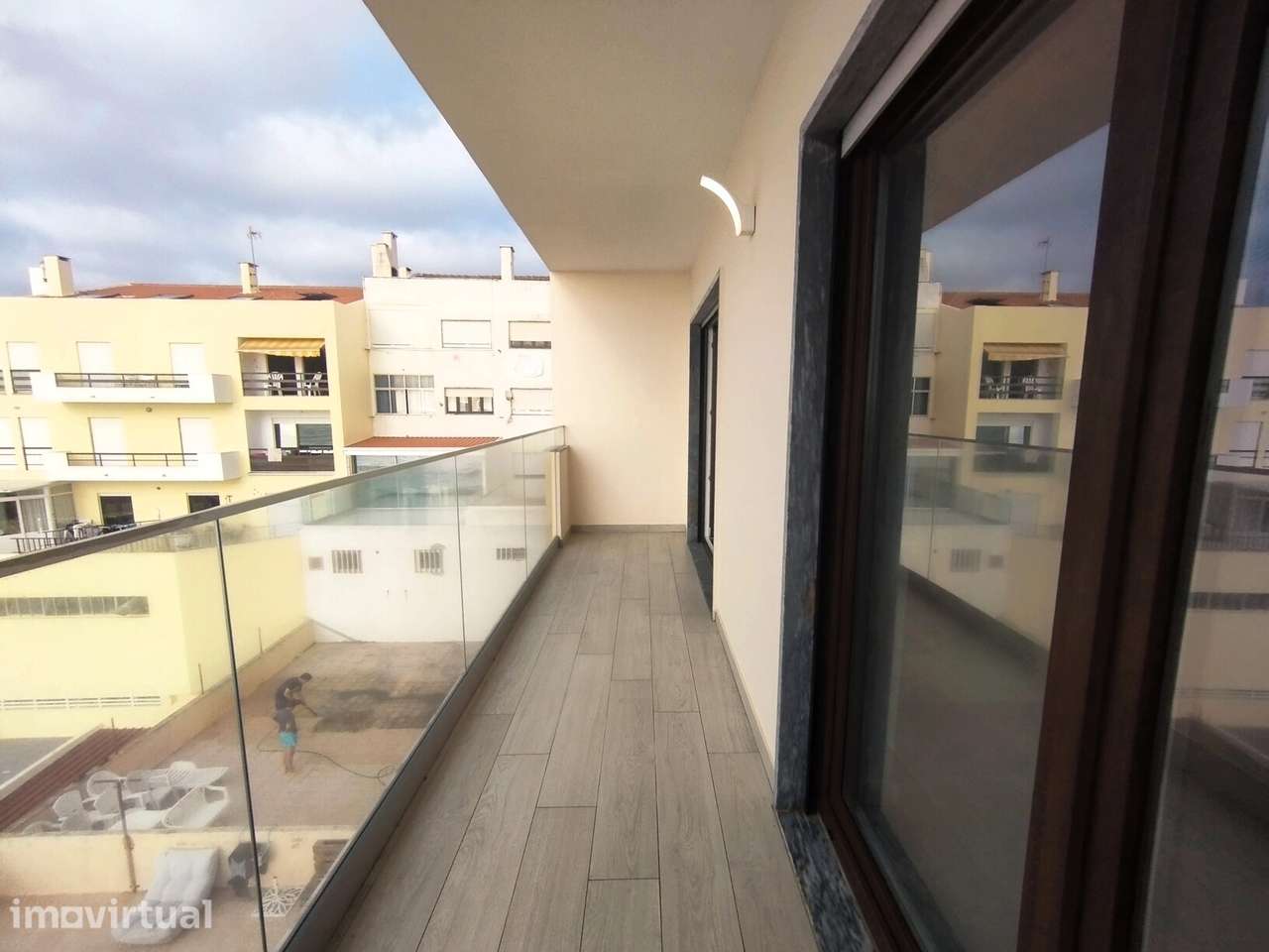 Apartamento T2 com Vista Mar no Centro de Santa Cruz - Grande imagem: 3/21