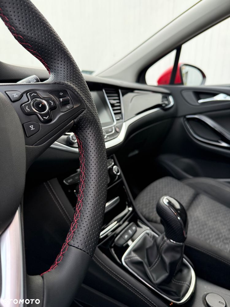 Opel Astra 1.4 T Elite - 19