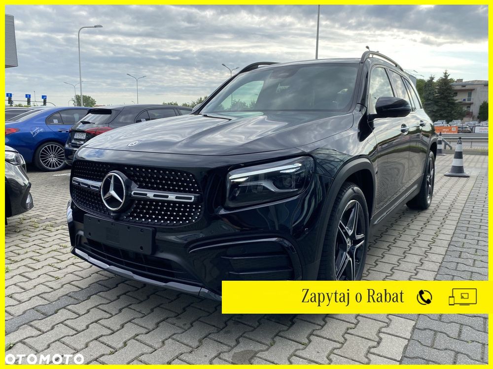 Mercedes-Benz GLB - 1