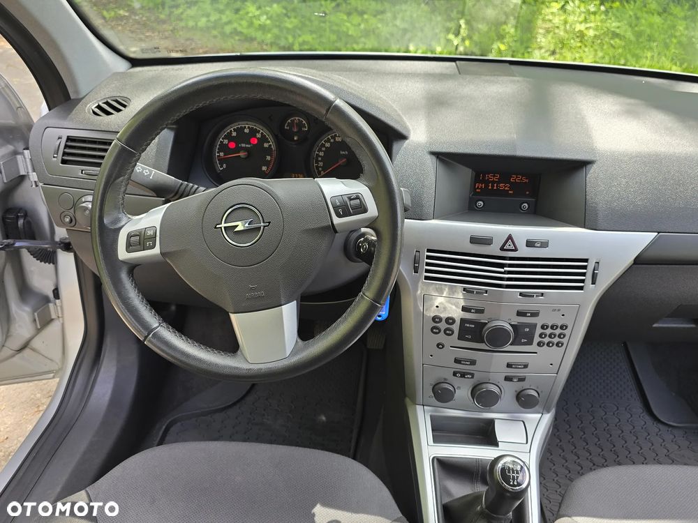 Opel Astra 1.6 Enjoy - 11
