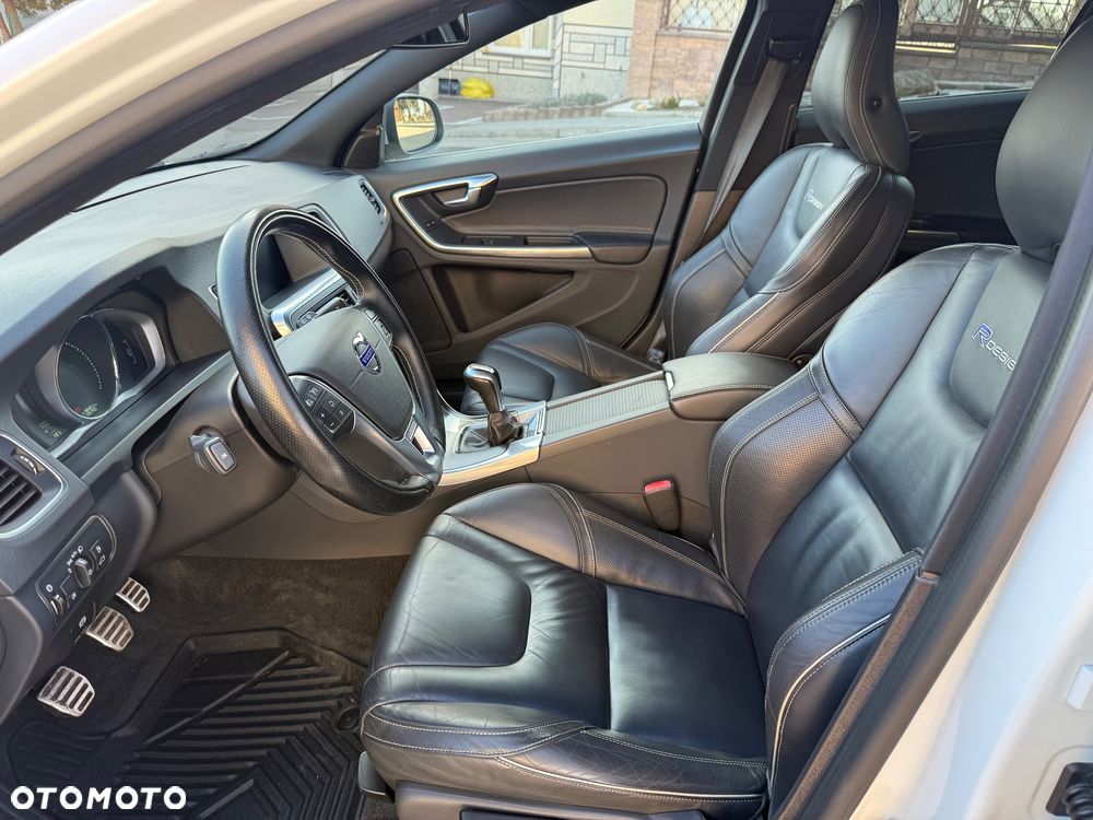 Volvo V60 D4 Drive-E R-Design Summum - 40