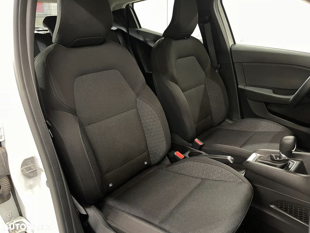 Renault Clio V E-Tech 145 Evolution - 10