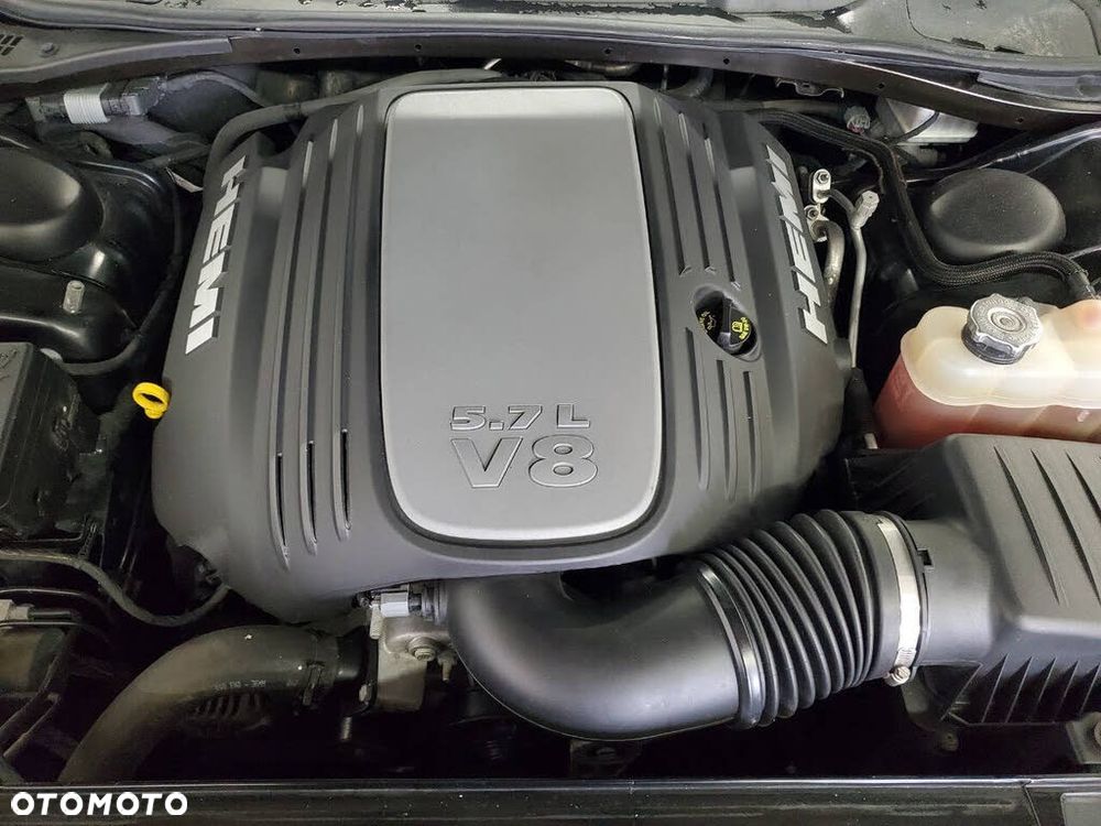 Dodge Challenger - 15