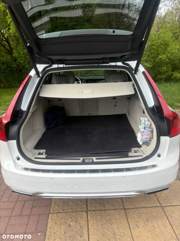 Volvo V90 Cross Country D5 AWD - 3