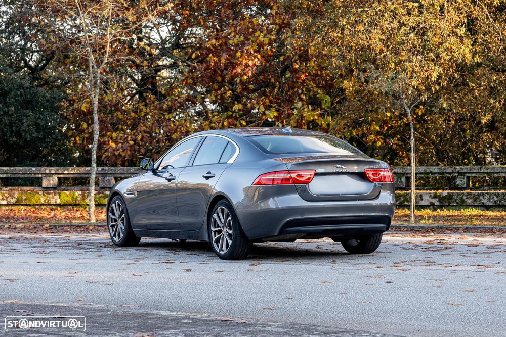 Jaguar XE E-Performance Aut. Prestige - 4