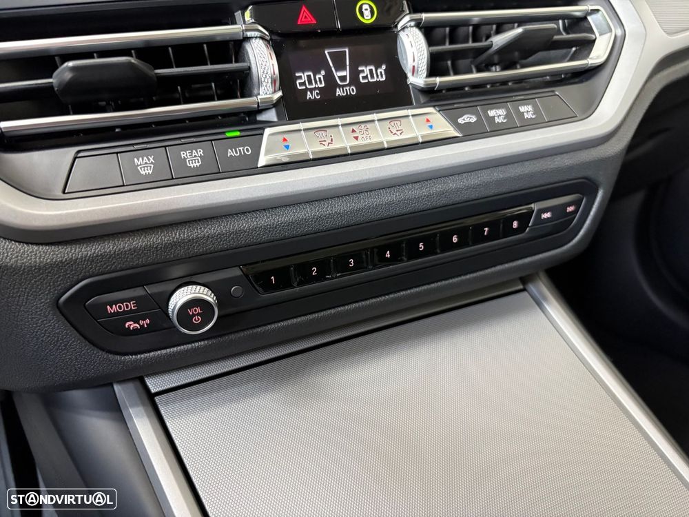 BMW 330 e Line Sport Auto - 54