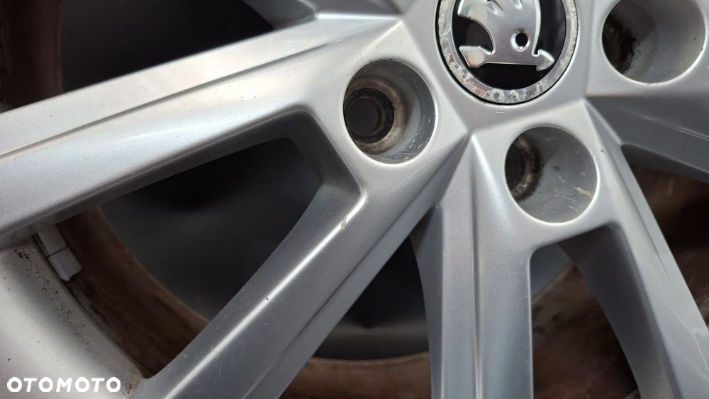 Felga Aluminiowa 17 Skoda Octavia III 5x112 ET 49 Teron 5E0601025E - 2