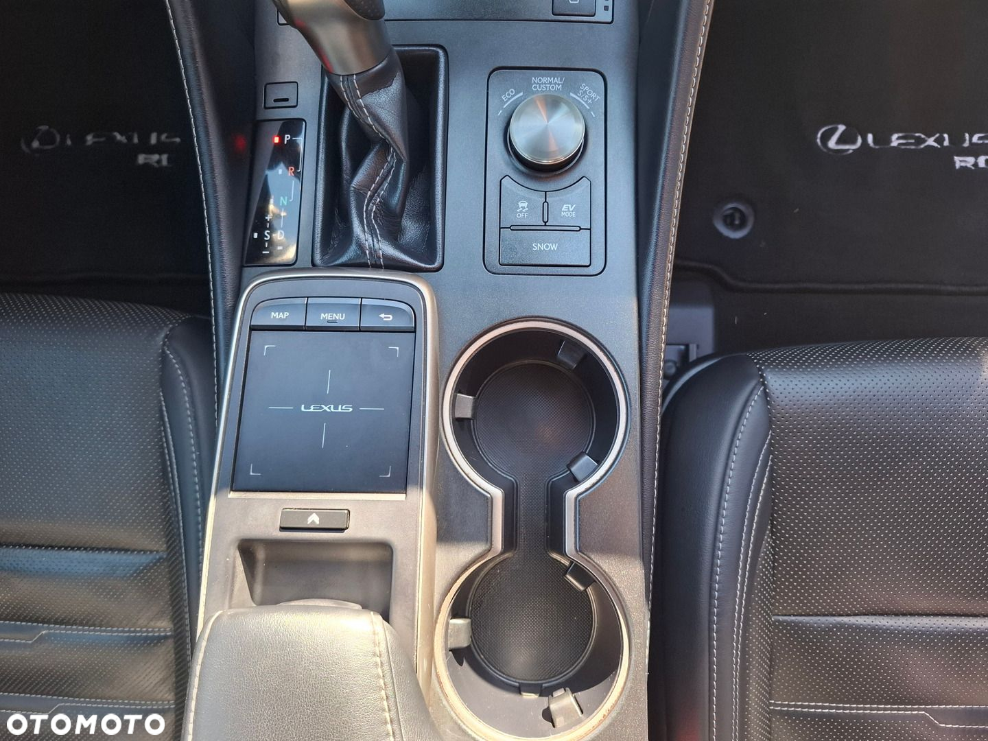Lexus RC - 26