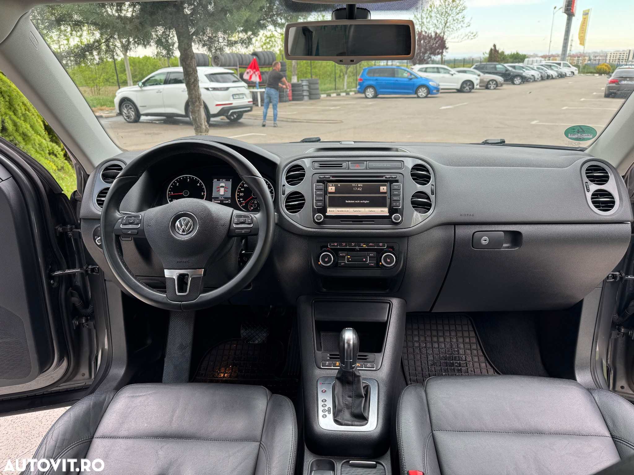 Volkswagen Tiguan 2.0 TDI 4Motion DSG BMT Sport & Style - 25