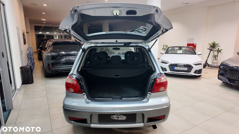 Mitsubishi Outlander 2.0 Comfort - 38