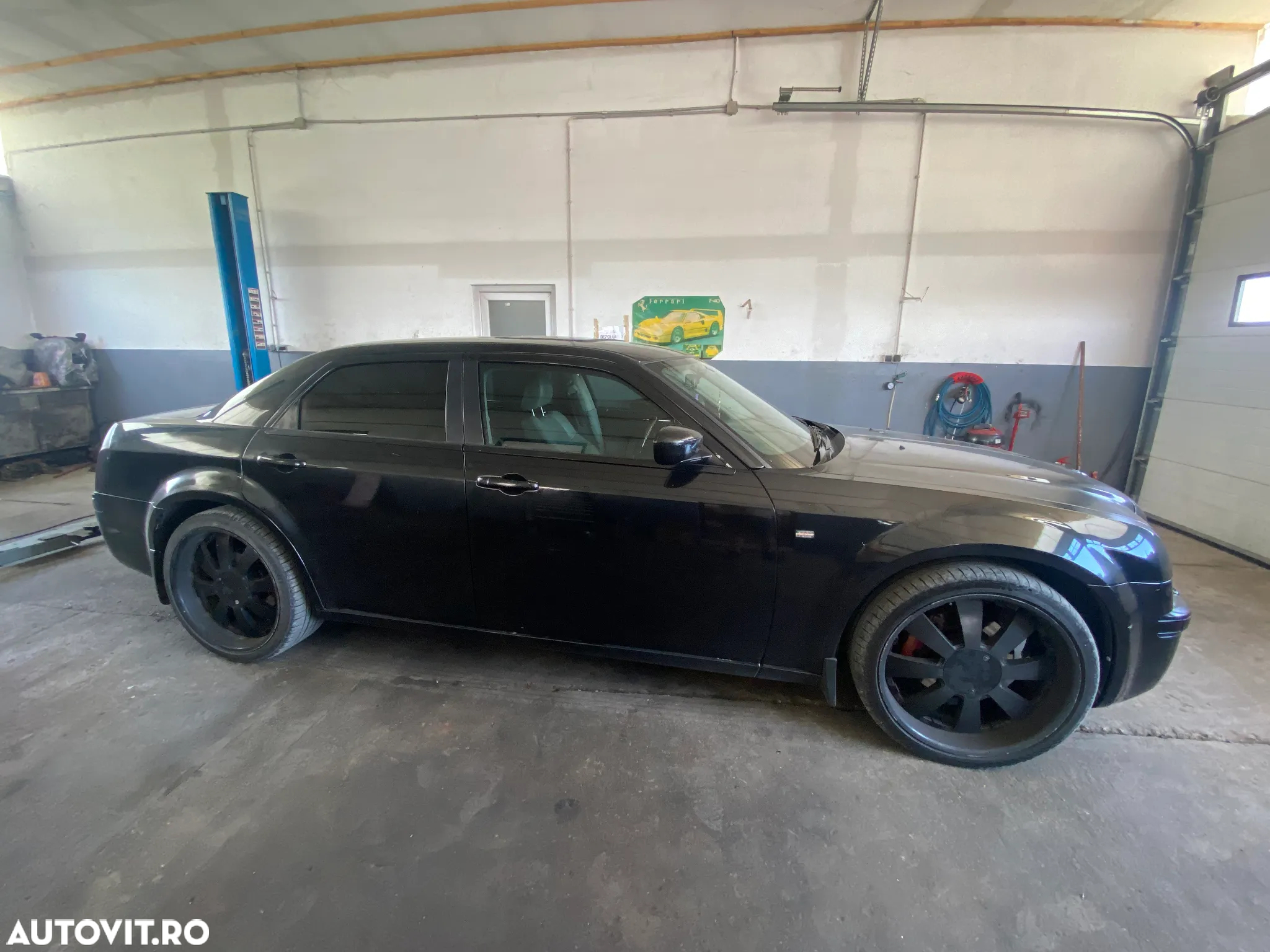 Dezmembrez piese Chrysler 300c - 5