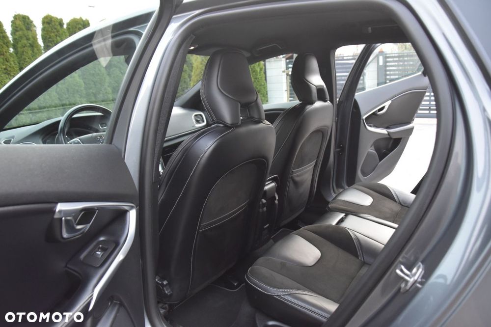 Volvo V40 D2 Drive-E R-Design Momentum - 14