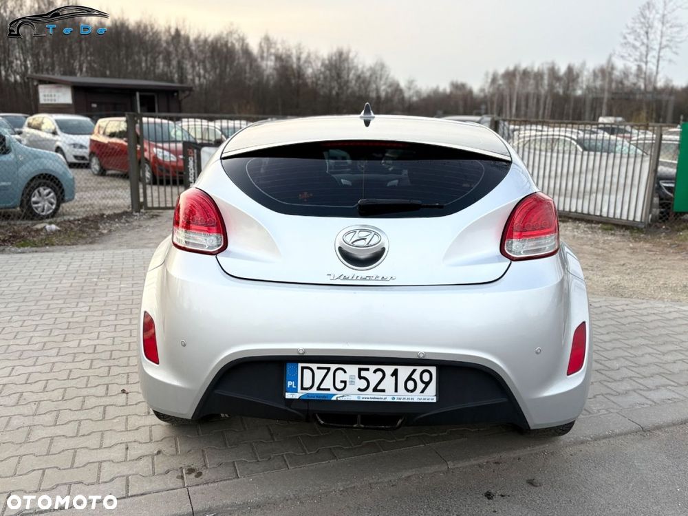Hyundai Veloster 1.6 DCT Premium - 12