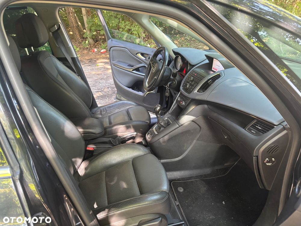 Opel Zafira - 8