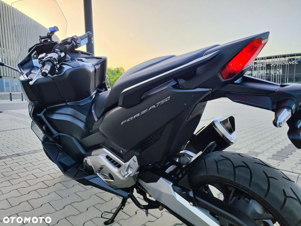 Honda NSS - 9