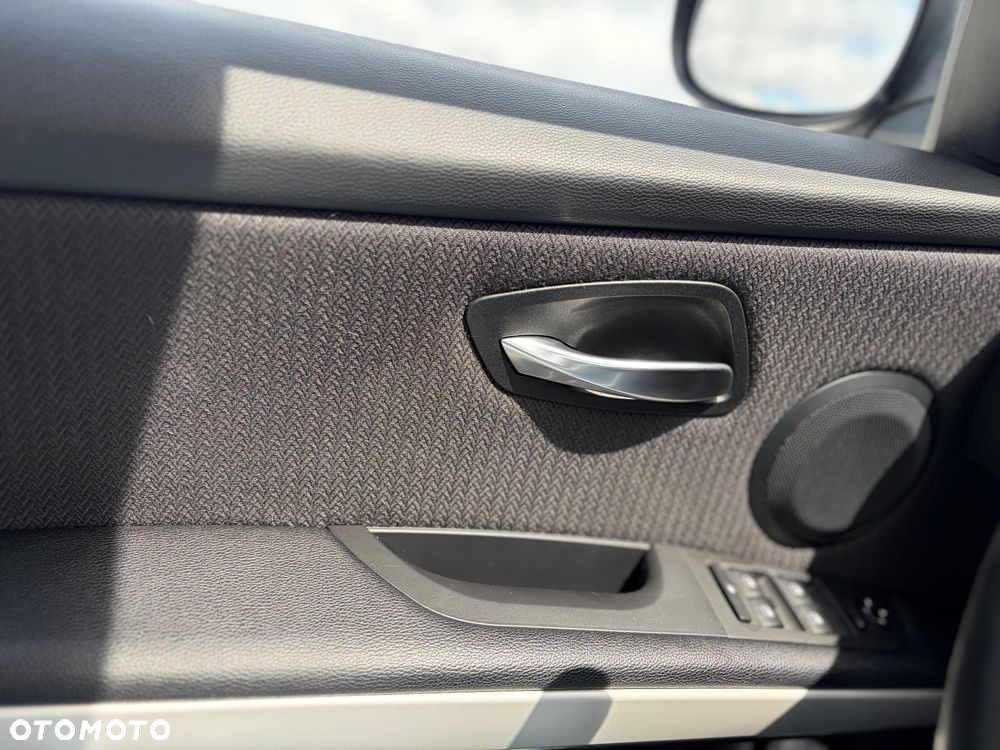 BMW Seria 3 318i - 10