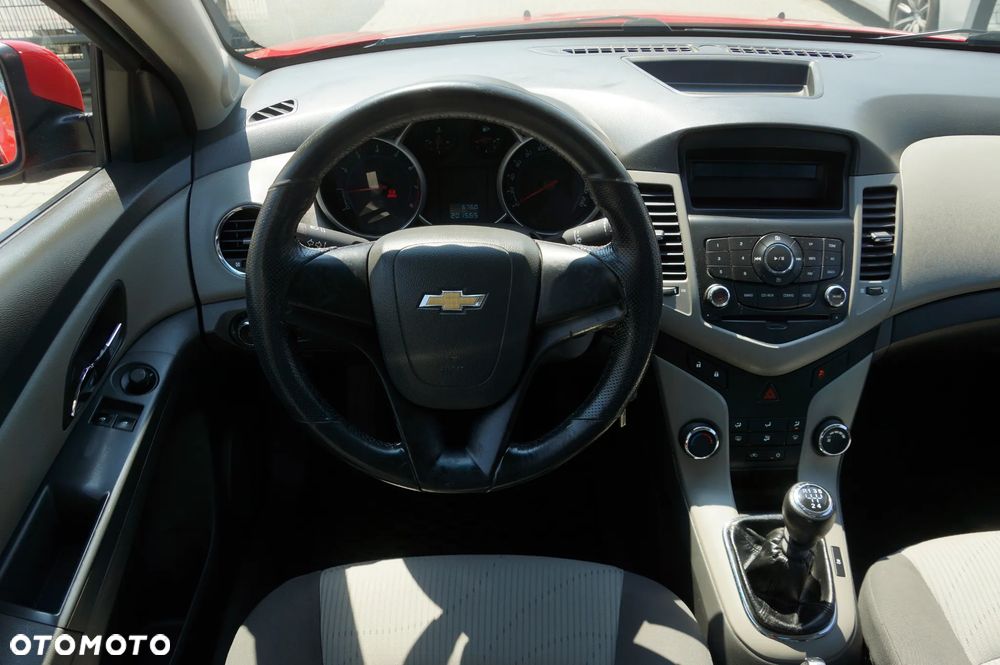 Chevrolet Cruze - 11