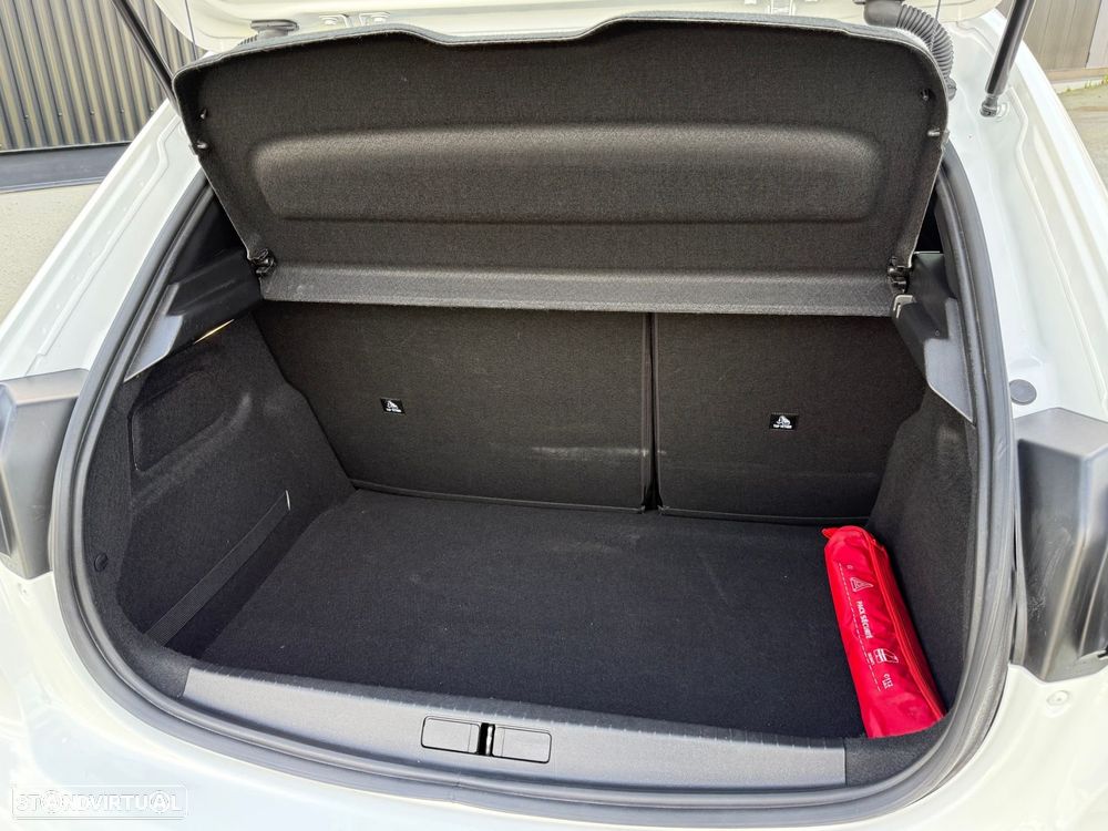 Peugeot 208 1.2 PureTech Active Pack - 16