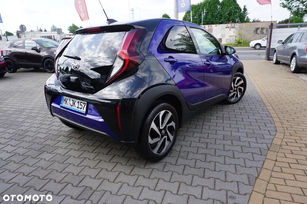 Toyota Aygo X x-shift x-play Team Deutschland - 6