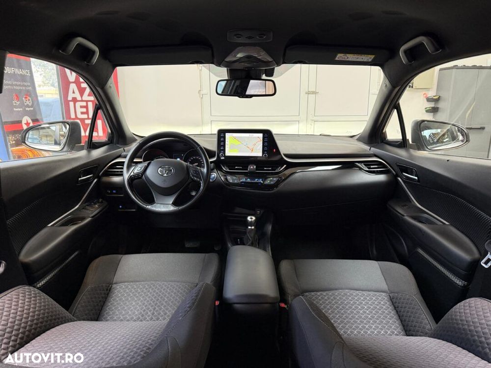 Toyota C-HR - 11