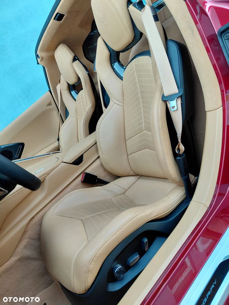 Chevrolet Corvette - 17