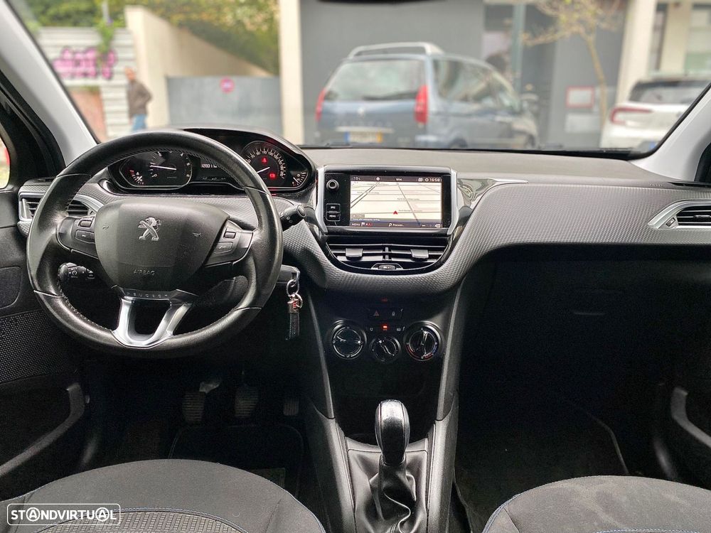 Peugeot 208 1.6 BlueHDi Style - 18
