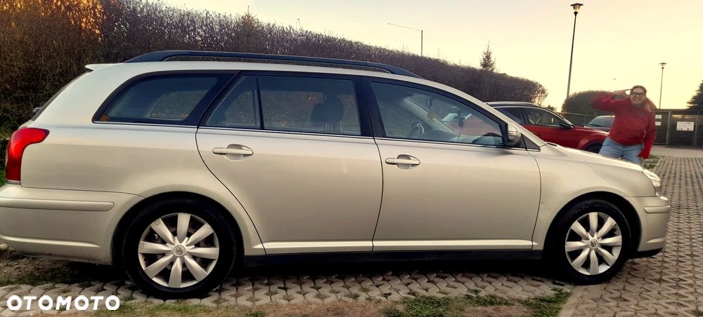 Toyota Avensis 1.8 VVT-i Luna - 9