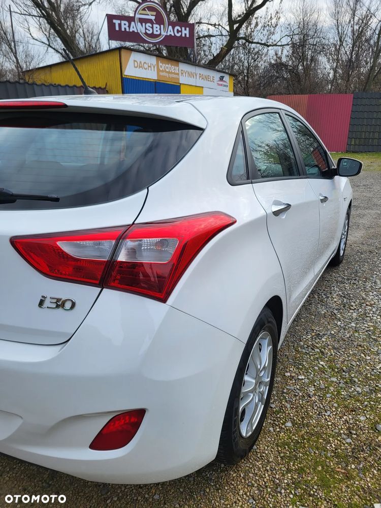 Hyundai i30 1.4 Classic + - 10